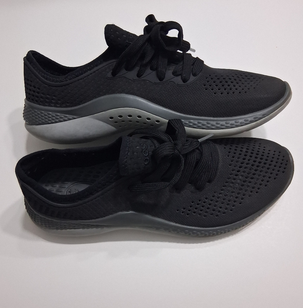 CROCS Black Women'sShoes